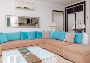 Flat with Sea View and Shared Pool in Bodrum