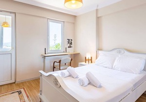 Flat with Shared Pool near Sabiha Gokcen Airport