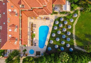 Hotel Club-E