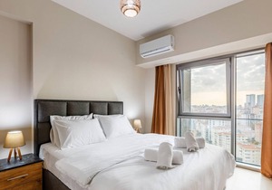 Modern Apartment with Great City View in Kadikoy