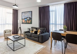 Modern Flat with a Charming City View in Kadikoy