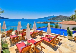 Pier House Hotel