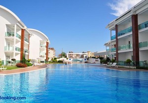 Side Gardenia Residence