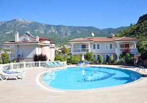 Thera Apartments 8