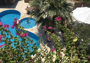 Villanaz Apart Hotel