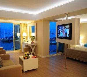 Yacht Hotel 