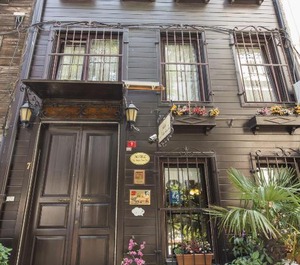 Naz Wooden Inn 