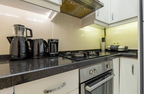 Taksim Apartment | 3-bedroom apartment with 2 bathrooms in enchanting Istanbul with AC, WiFi