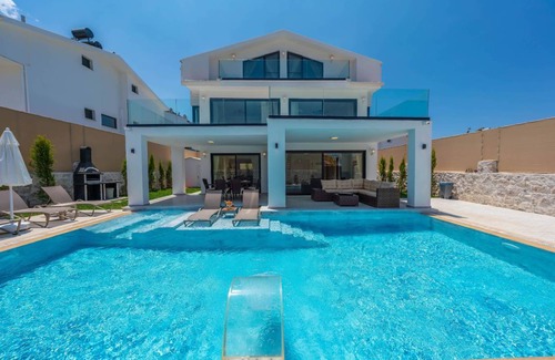 Hisaronu Villa | 300 m² Villa ∙ 4 bedrooms ∙ 8 guests