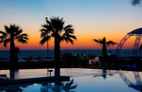 Davutlar Hotel | 52 m² Hotel ∙ 2 bedrooms ∙ 127 guests
