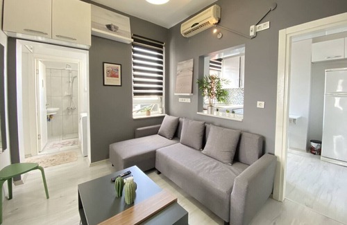 Moda Apartment | Central and Stylish Flat in the Heart of Kadıköy
