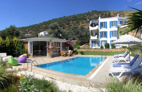 Bodrum City Center Apartment | Duplex vacation apartment with pool overlooking Bodrum, Bodrum castle and sea