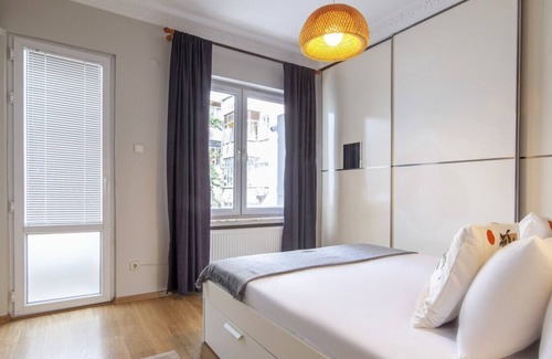 Sisli Apartment | Flat in Central Location 6 min to City Nisantasi