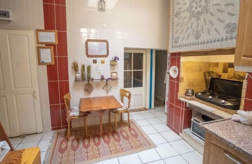 Konak Hostel | Lotus Garden Hostel