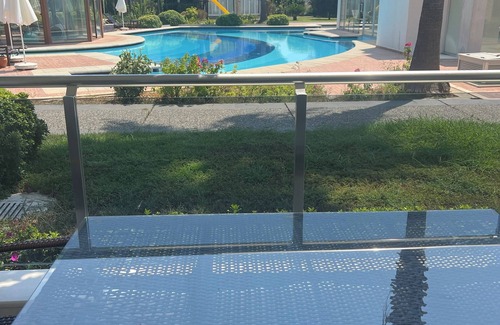 Kemer Mahallesi Apartment | Side, 3-room apartment with pool area (in&out) & balcony, long stays welcome