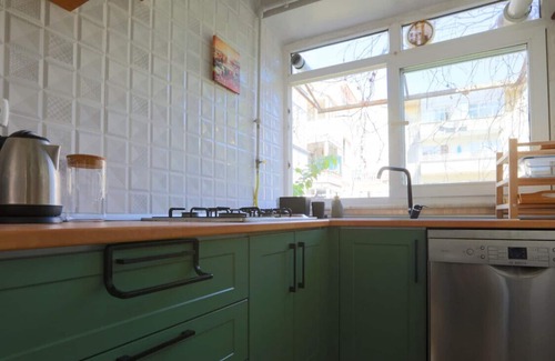 Moda Apartment | Stylish and Central Flat in Kadikoy