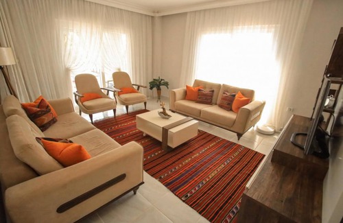 Yesiluzumlu Villa | Villa with Private Pool Surrounded by Olive Trees
