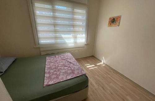 Camlık Mahallesi Apartment | ÇAM AĞAÇLARININ İÇİNDE DENİZ MANZARALI VİLLA