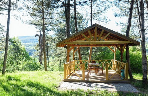Mengen Ski Chalet | ÇAMPINARI DOĞA EVLERİ & RESTAURANT