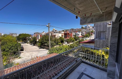 Kusadasi City Centre House | Дом в курортном городе Эгейского побережья.