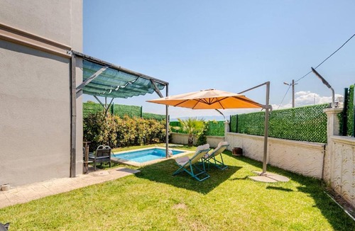 Dilovasi Villa | 1 Deluxe Villa Istmal Havuz, Ate ukuru