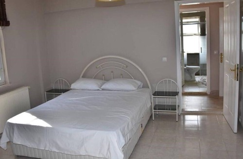Ula Villa | 10 Minutes to Beach/ Kitebeach/ River Private Pool and Garden