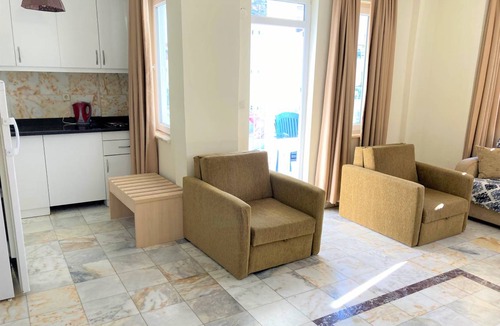 Side Apartment | 100 m² Apartment ∙ 2 bedrooms ∙ 4 guests
