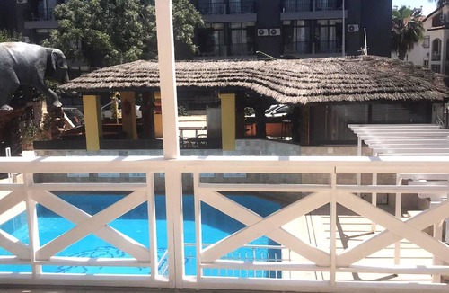 Side Resort | 100 m² Private room ∙ 1 bedroom ∙ 4 guests