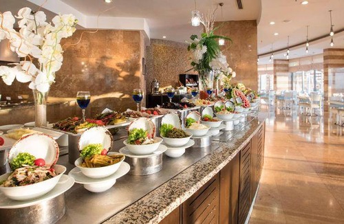 Kusadasi City Centre Hotel | 125 m² Hotel ∙ 127 guests