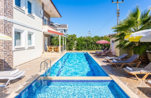 Dalyan Villa | 180 m² Villa ∙ 5 bedrooms ∙ 12 guests