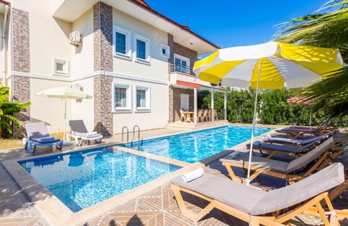Dalyan Villa | 180 m² Villa ∙ 5 bedrooms ∙ 12 guests
