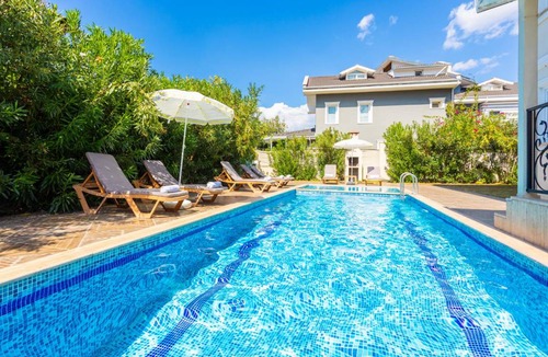 Dalyan Villa | 180 m² Villa ∙ 5 bedrooms ∙ 12 guests
