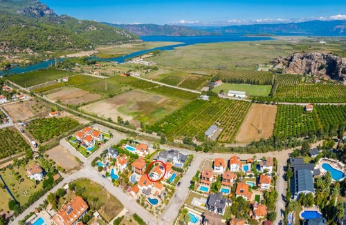 Dalyan Villa | 180 m² Villa ∙ 5 bedrooms ∙ 12 guests