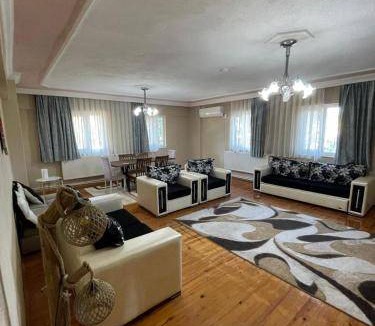 Pamukkale City Centre Apartment | 185 m² Apartment ∙ 3 bedrooms ∙ 8 guests