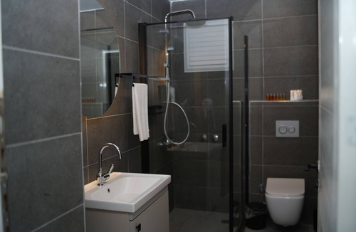 Denizli Bed & Breakfast | 2-bedroom bed & breakfast in charming Denizli with AC, WiFi