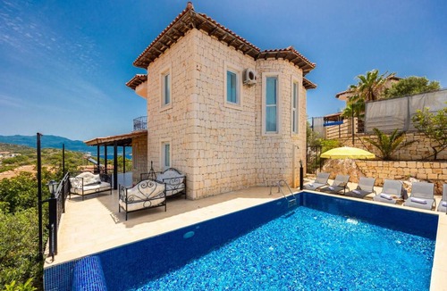 Kas Villa | 200 m² Villa ∙ 3 bedrooms ∙ 6 guests