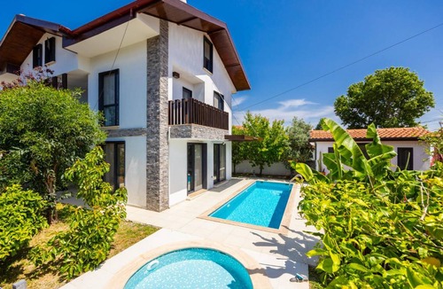 Dalyan Villa | 200 m² Villa ∙ 4 bedrooms ∙ 8 guests