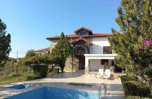 Manavgat Villa | 200 m² Villa ∙ 4 bedrooms ∙ 8 guests