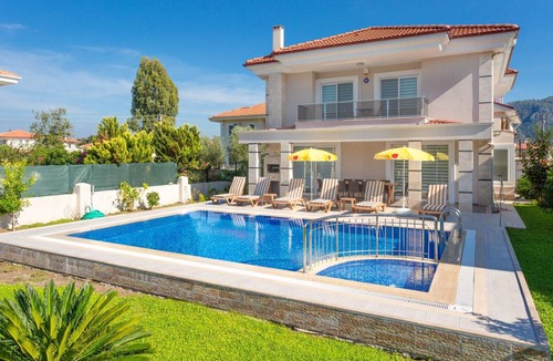 Dalyan Villa | 205 m² Villa ∙ 5 bedrooms ∙ 10 guests