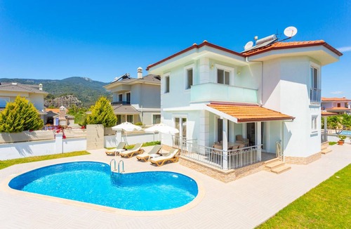 Dalyan Villa | 220 m² Villa ∙ 4 bedrooms ∙ 8 guests