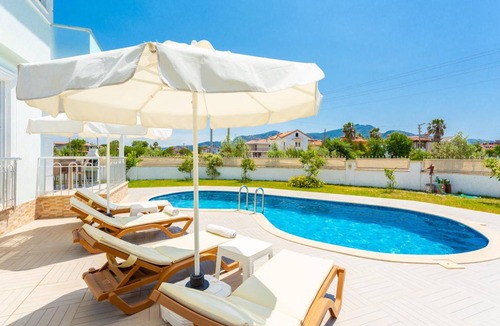 Dalyan Villa | 220 m² Villa ∙ 4 bedrooms ∙ 8 guests