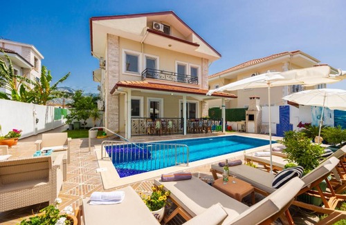 Dalyan Villa | 220 m² Villa ∙ 4 bedrooms ∙ 10 guests