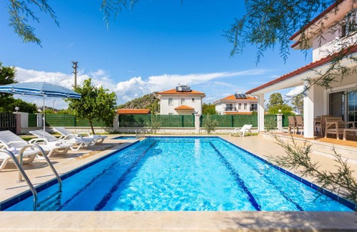 Dalyan Villa | 220 m² Villa ∙ 4 bedrooms ∙ 8 guests