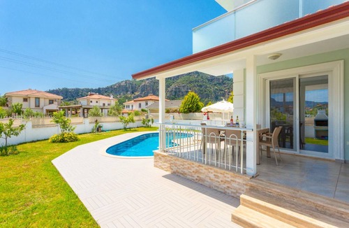 Dalyan Villa | 220 m² Villa ∙ 4 bedrooms ∙ 8 guests