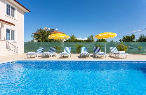 Ortaca Villa | 220 m² Villa ∙ 4 bedrooms ∙ 8 guests