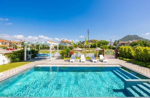 Dalyan Villa | 235 m² Villa ∙ 4 bedrooms ∙ 8 guests