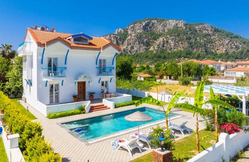 Dalyan Villa | 235 m² Villa ∙ 4 bedrooms ∙ 8 guests