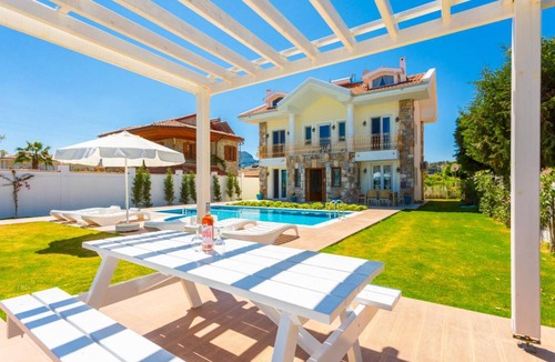 Dalyan Villa | 240 m² Villa ∙ 5 bedrooms ∙ 10 guests