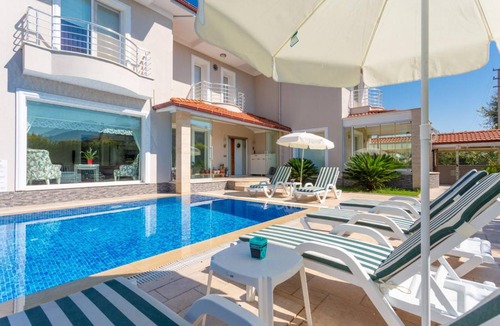 Dalyan Villa | 240 m² Villa ∙ 5 bedrooms ∙ 10 guests