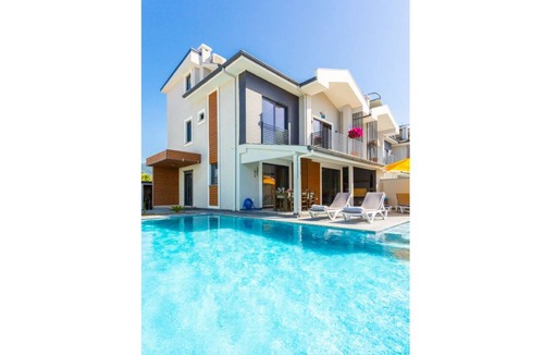 Dalyan Villa | 240 m² Villa ∙ 5 bedrooms ∙ 10 guests